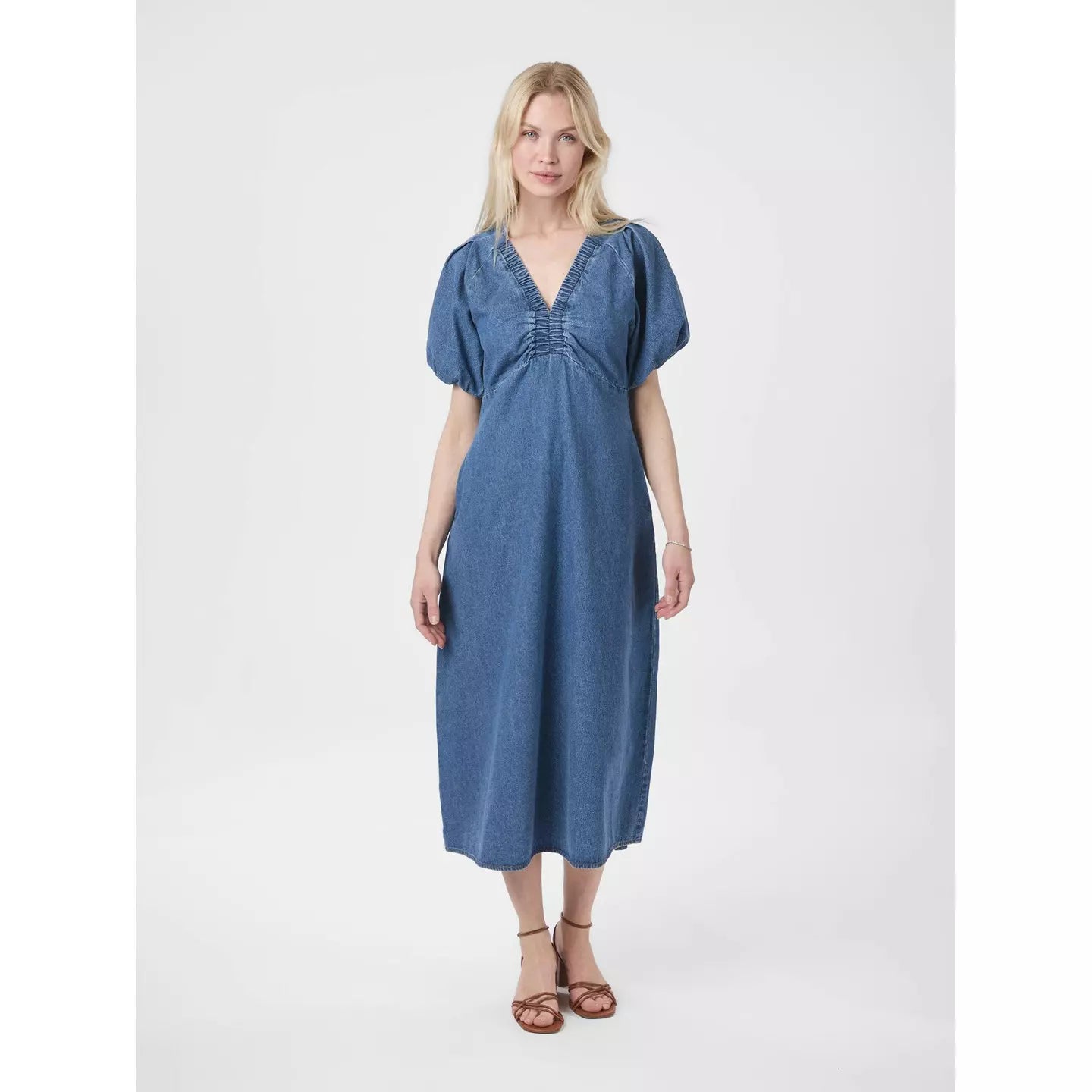 Neo Noir Illana Blue Denim Midi Dress – Ruched V-Neck Puff Sleeves