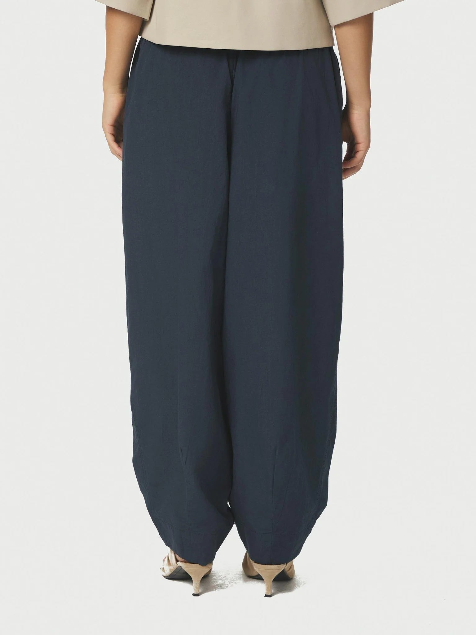 Neo Noir Prina C Navy Poplin ballon nadrág – Gumírozott, húzózsinóros derék | Női