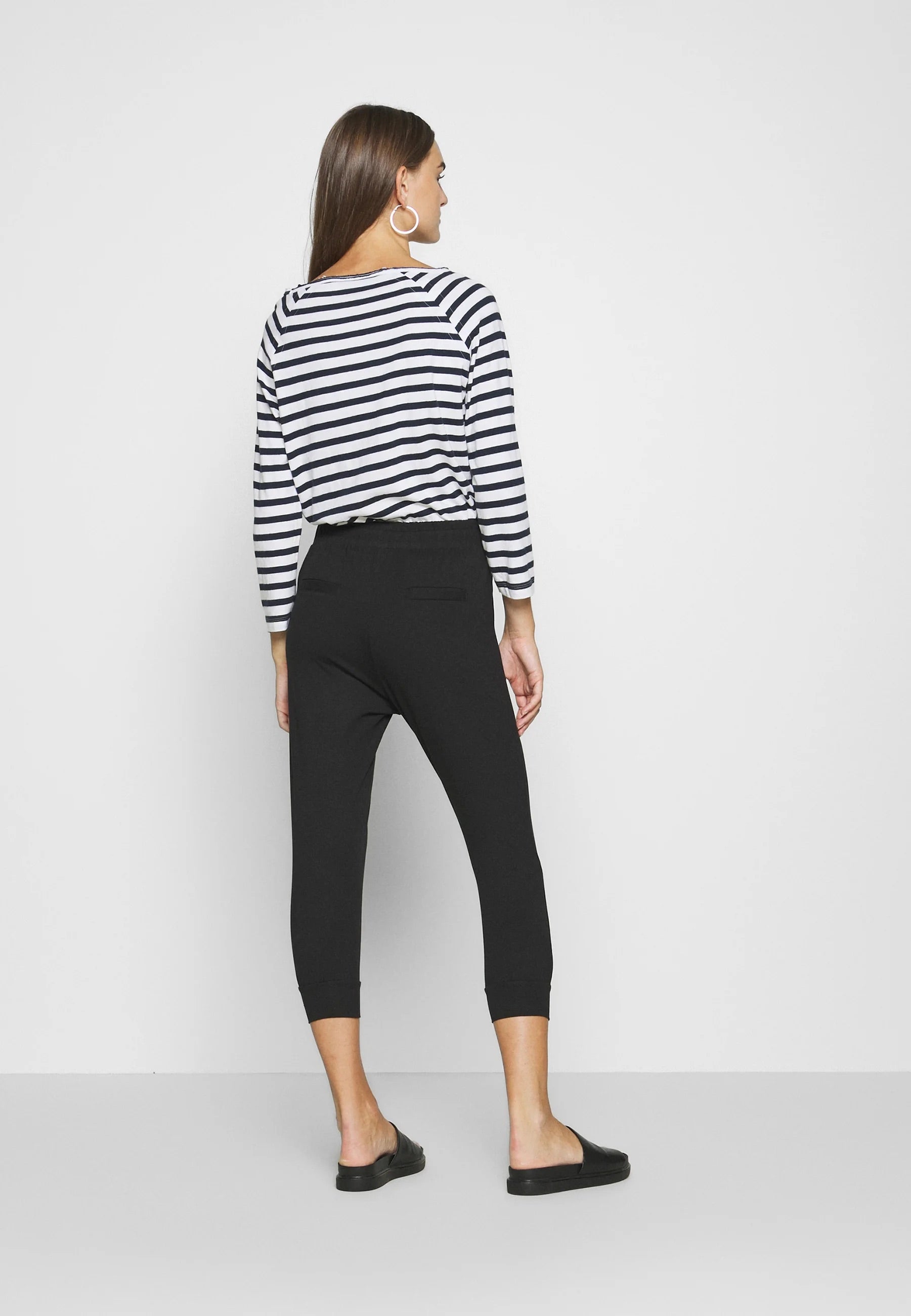 b.young Bypandina Capri Nadrág - Fekete