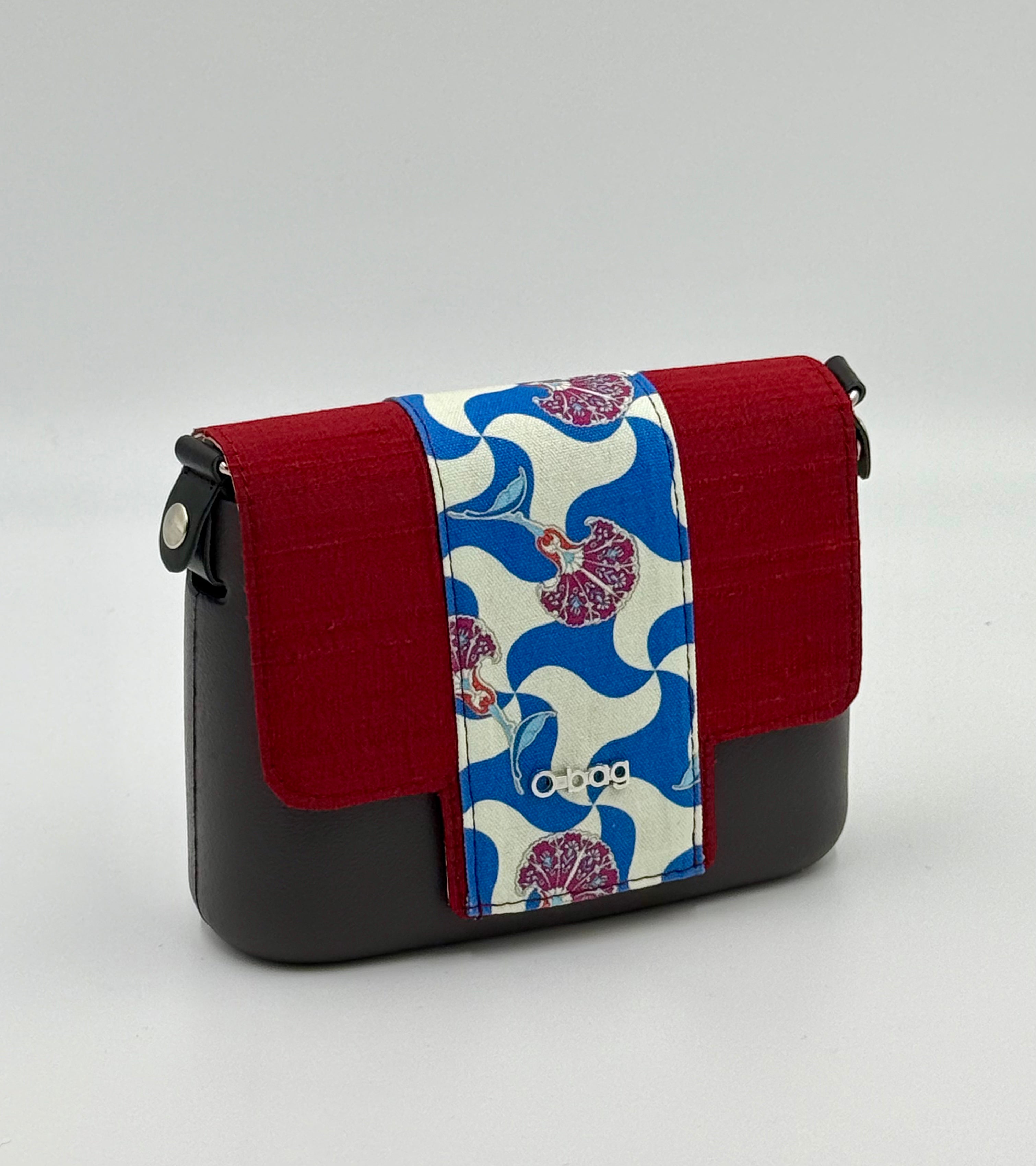 O bag – O pocket keresztpántos táska (szürke / bordó mintás fedéllel)