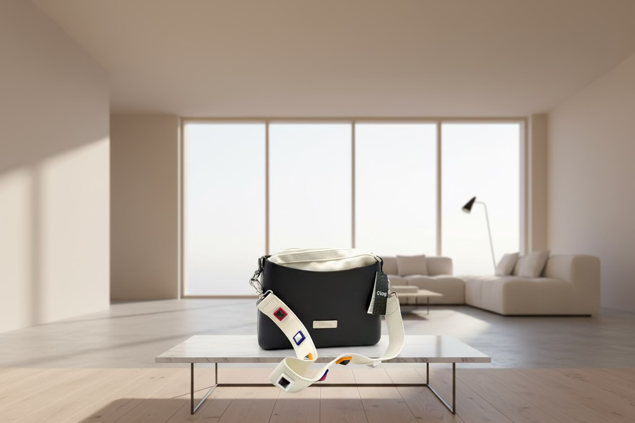 O bag Glam bag – anthracite body, off-white zippered inner and decorated strap