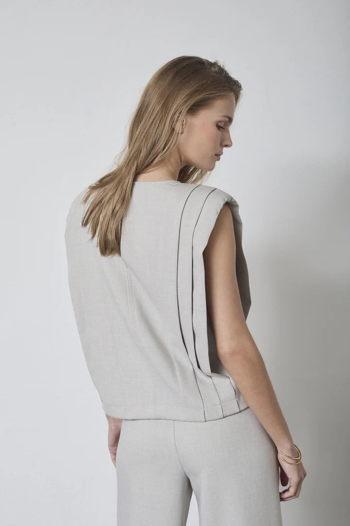 Co'couture Mava CC párnázott, rakott rövid ujjú felső – Bone