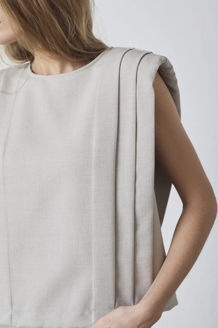 Co'couture Mava CC párnázott, rakott rövid ujjú felső – Bone