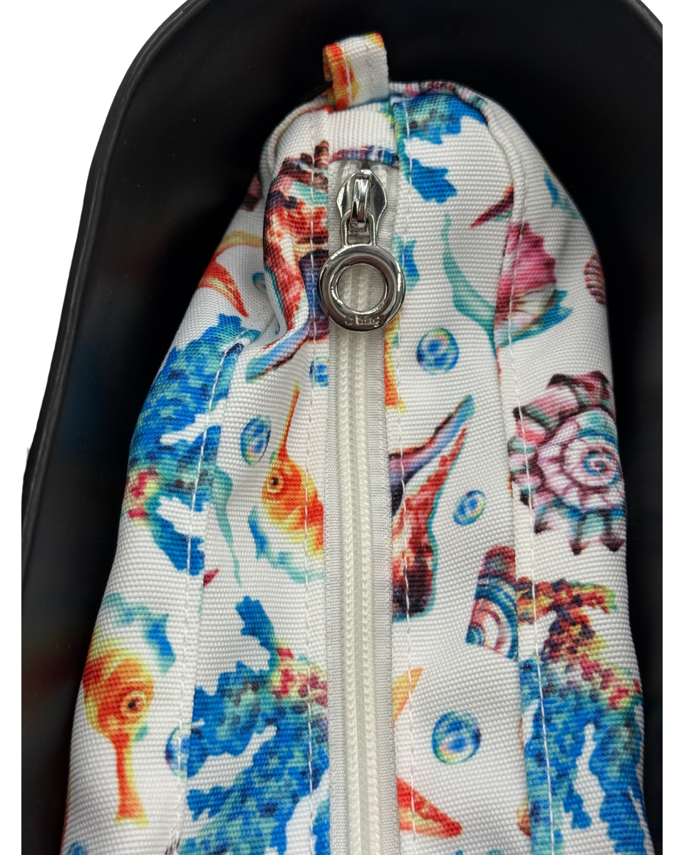 O bag Mini – Fekete táska óceánmintás belsővel