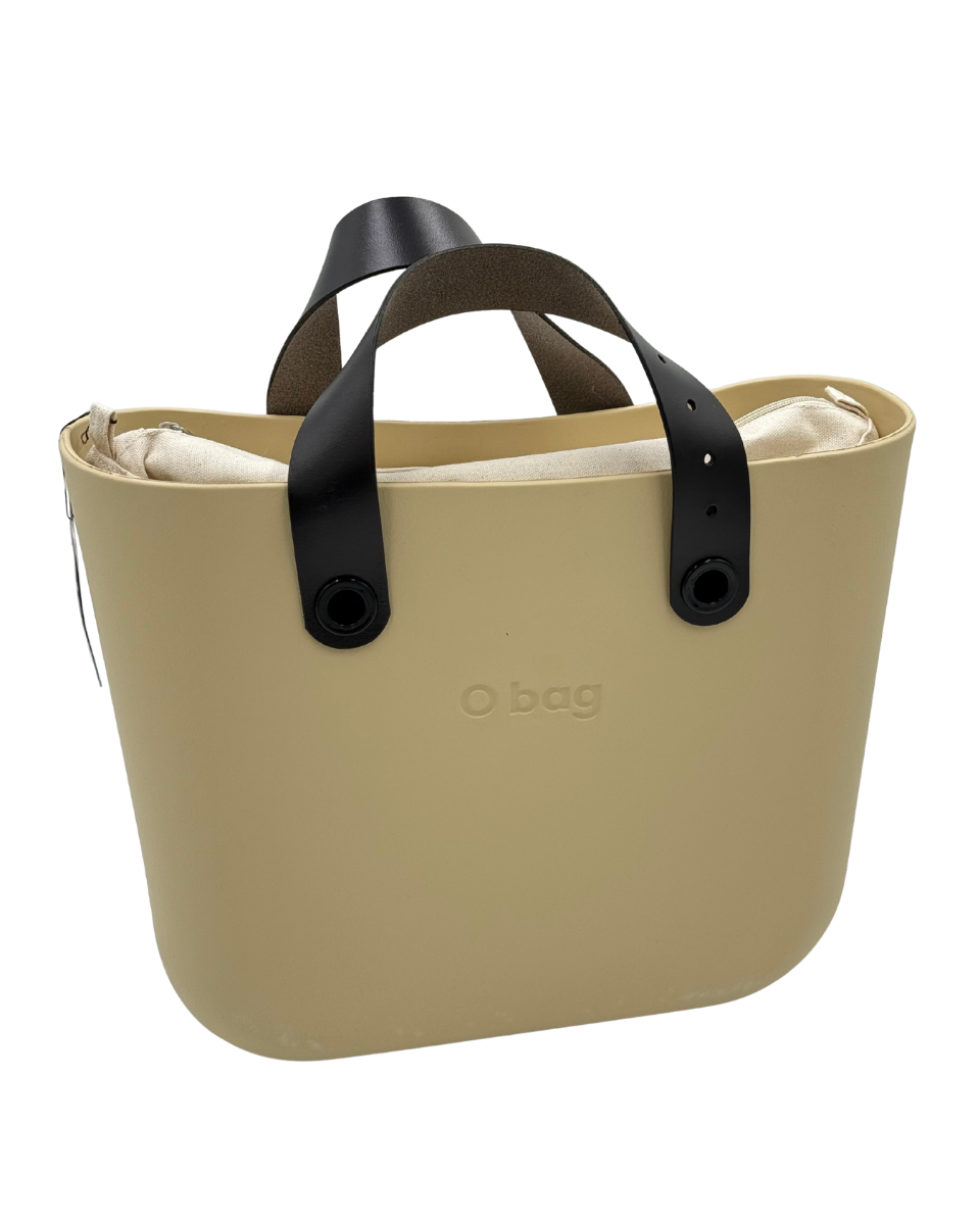 O bag Mini – homokbézs táska fekete fogantyúval és krémszínű belsővel