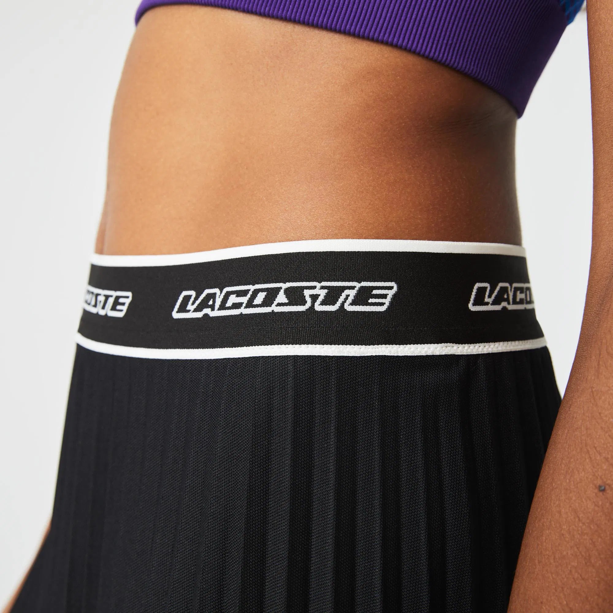 Lacoste női gumírozott derekú, rövid, rakott szoknya