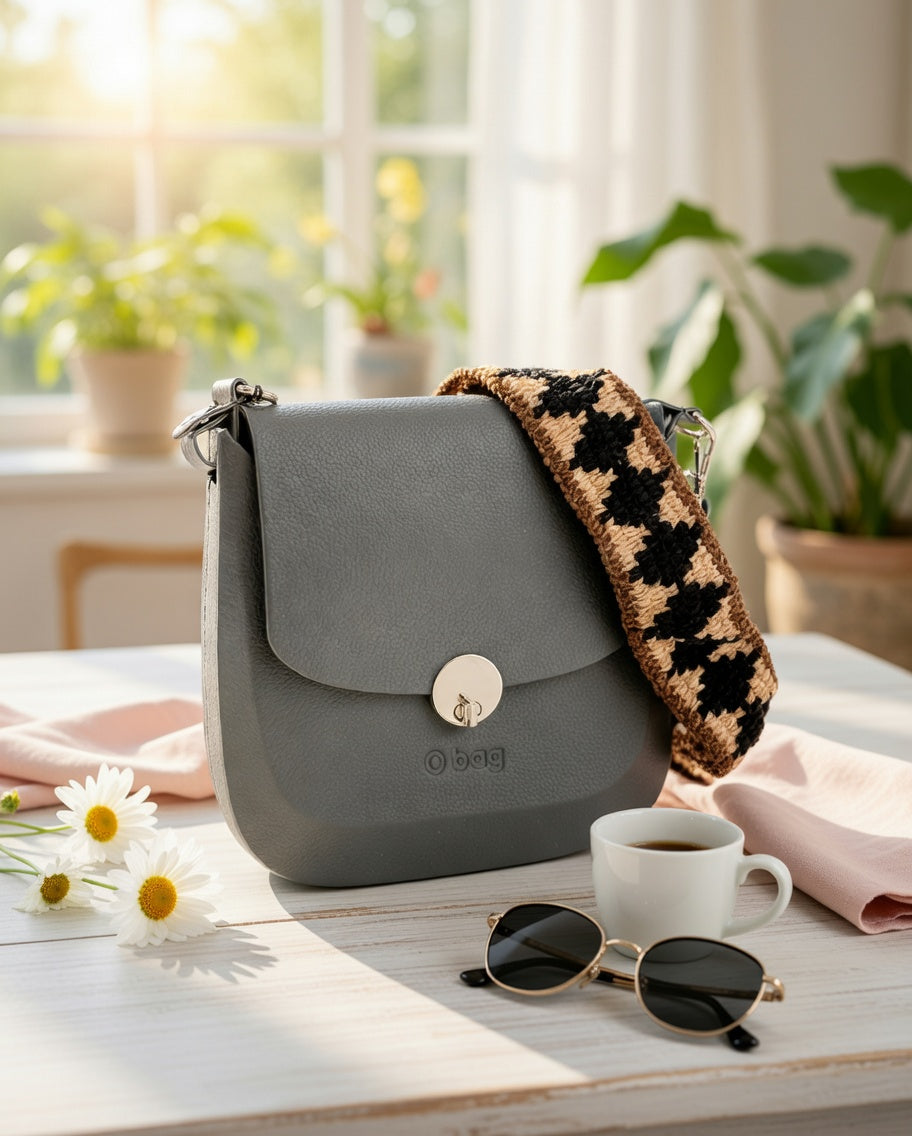 O bag Chase – Keresztpántos táska halszálka mintás pánttal