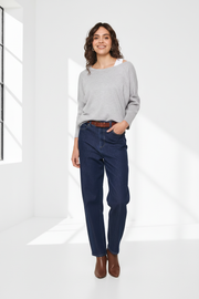 MilaSZ R-Neck Pullover Pearl Grey - Lifestyle Full Body