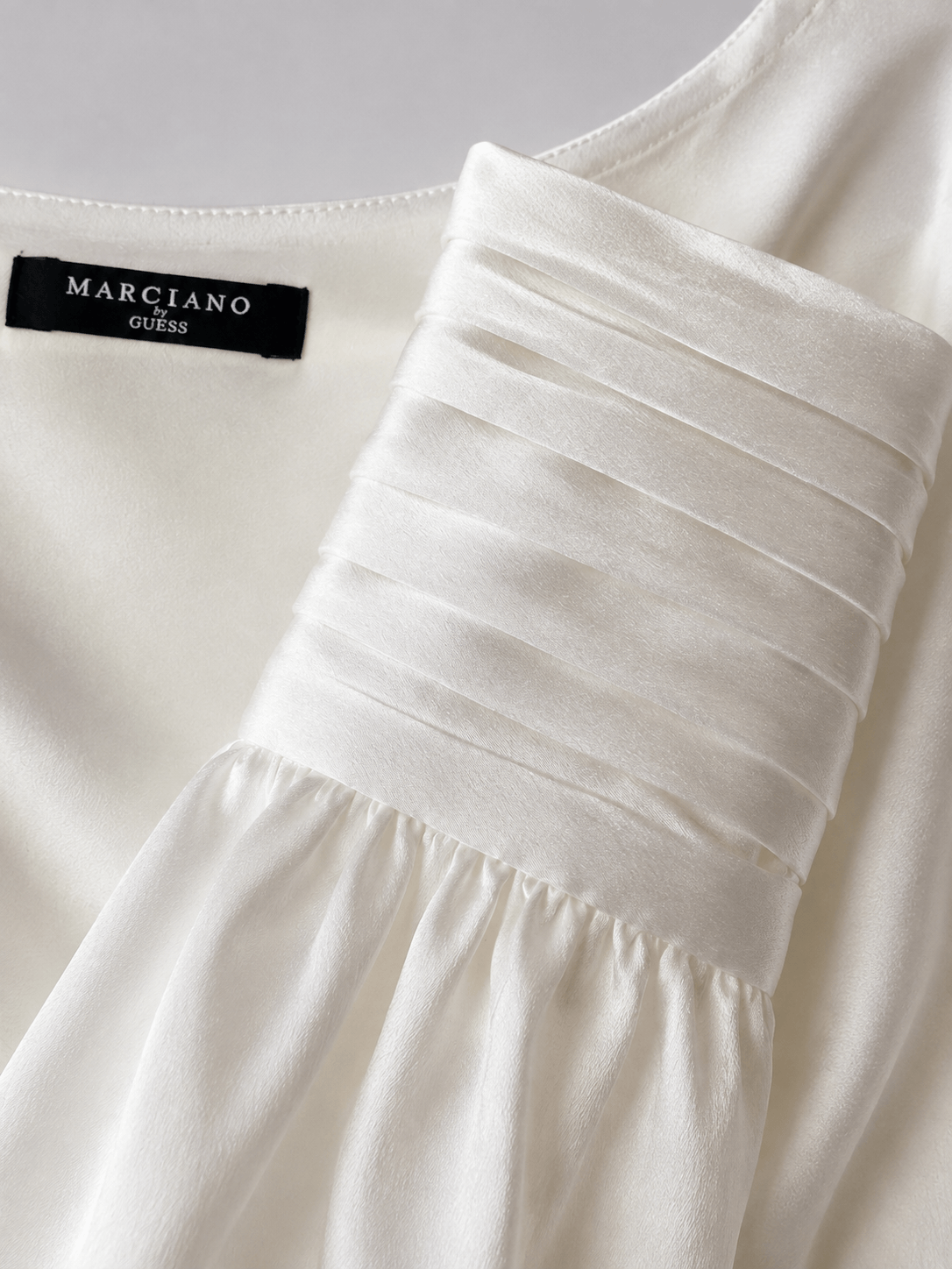 Marciano by Guess vízesésnyakú szaténblúz