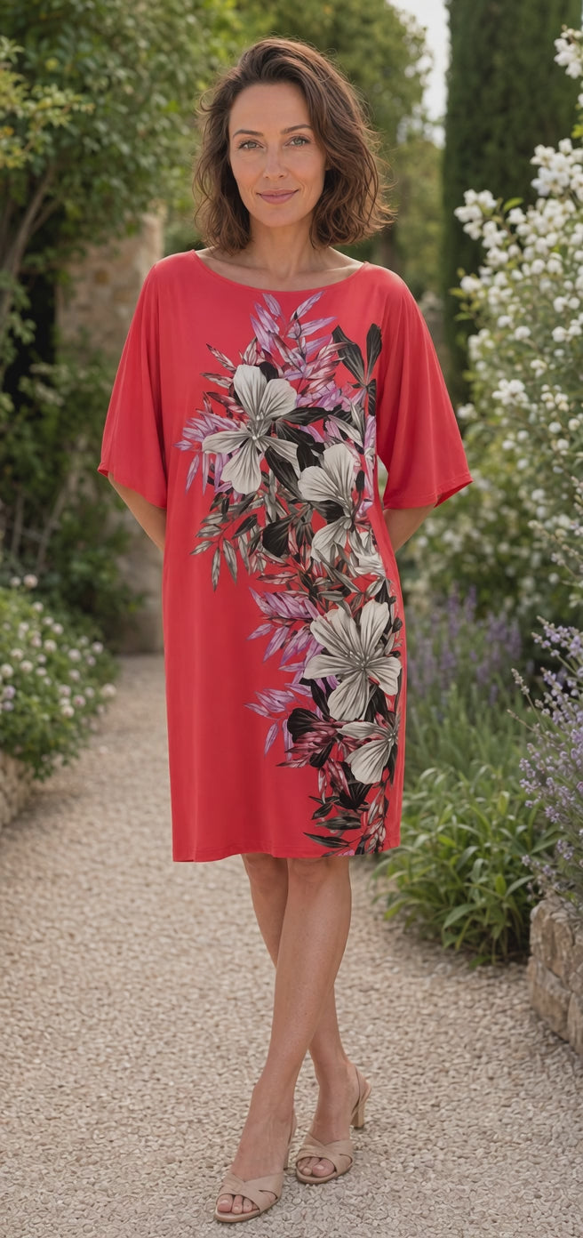 Videó betöltése: Marciano by Guess Floral Print Shift Dress – Coral, women's fashion, elegant summer dress with floral design, perfect for casual outings.