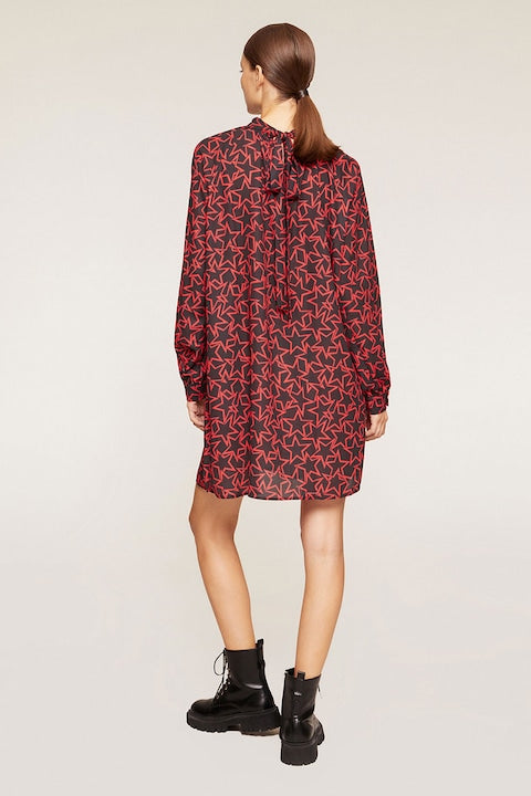 Motivi ruha csillagmintával