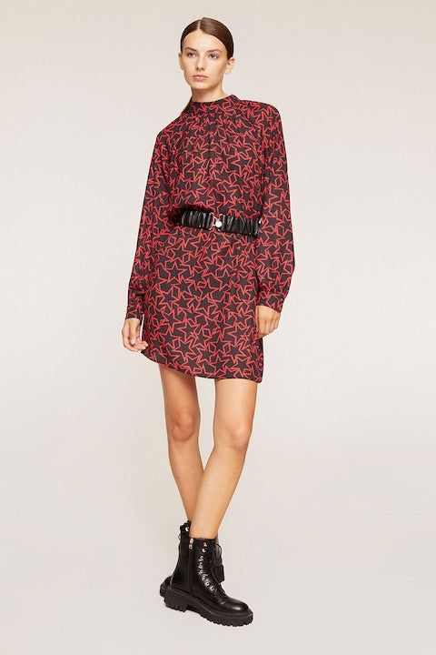 Motivi ruha csillagmintával