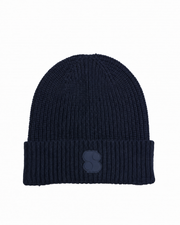 s.Oliver women’s navy blue ribbed beanie with a folded cuff and tonal S patch on a white background